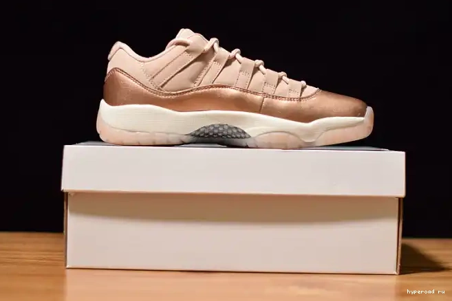 11 GS Rose Low Jordan Air Gold AH7860-105 0417